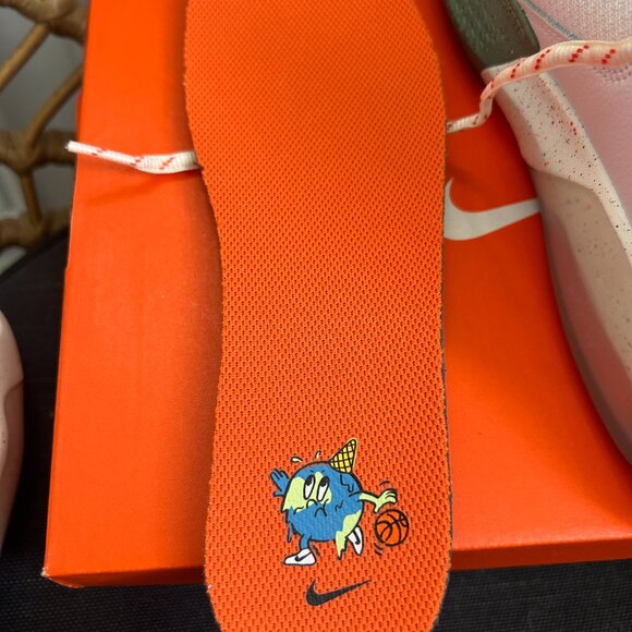 Nike Air Zoom Crossover Earth and Sun Size 6 Y Basketball Court Running Sneaker - Picture 3 of 12